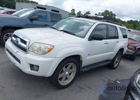 2006 Toyota 4Runner Sr5 V6 z USA, uszkodzony, nr VIN JTEZU14R768047932